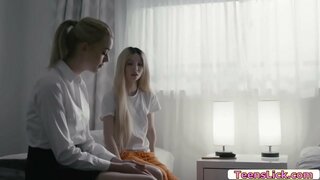 Kenzie ریوز مصاحبه او شاگردی ارتش Auroras گربه Kenzie ریوز مصاحبه او شاگردی ارتش Auroras گربه